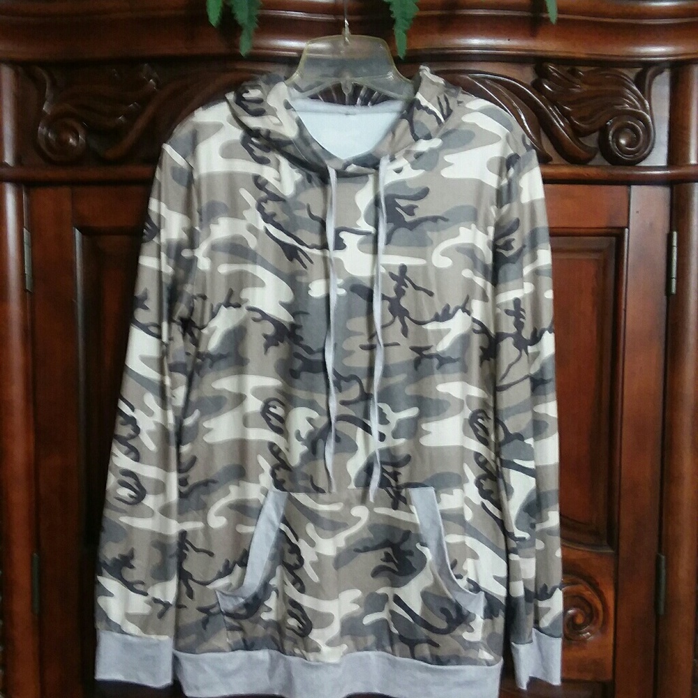 *Camoflauge Hoodie*